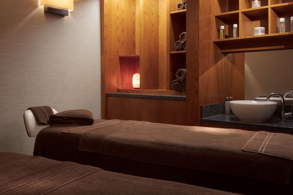 Delta By Marriott Cheltenham Chase Hotel 4*